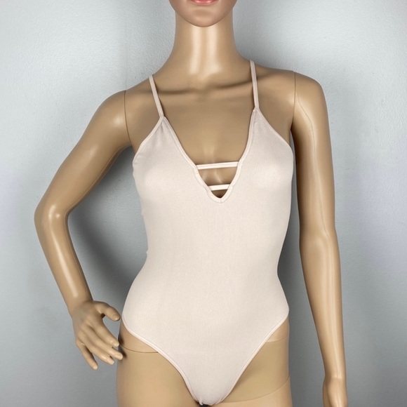 NEW FREE PEOPLE FP MOVEMENT REVOLVE PINK BODYSUIT - Picture 3 of 10